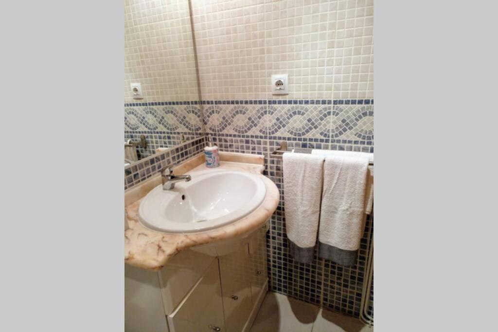 R22-Loft En Madrid Con Aire Acondicionado Y Wifi Apartment Ngoại thất bức ảnh